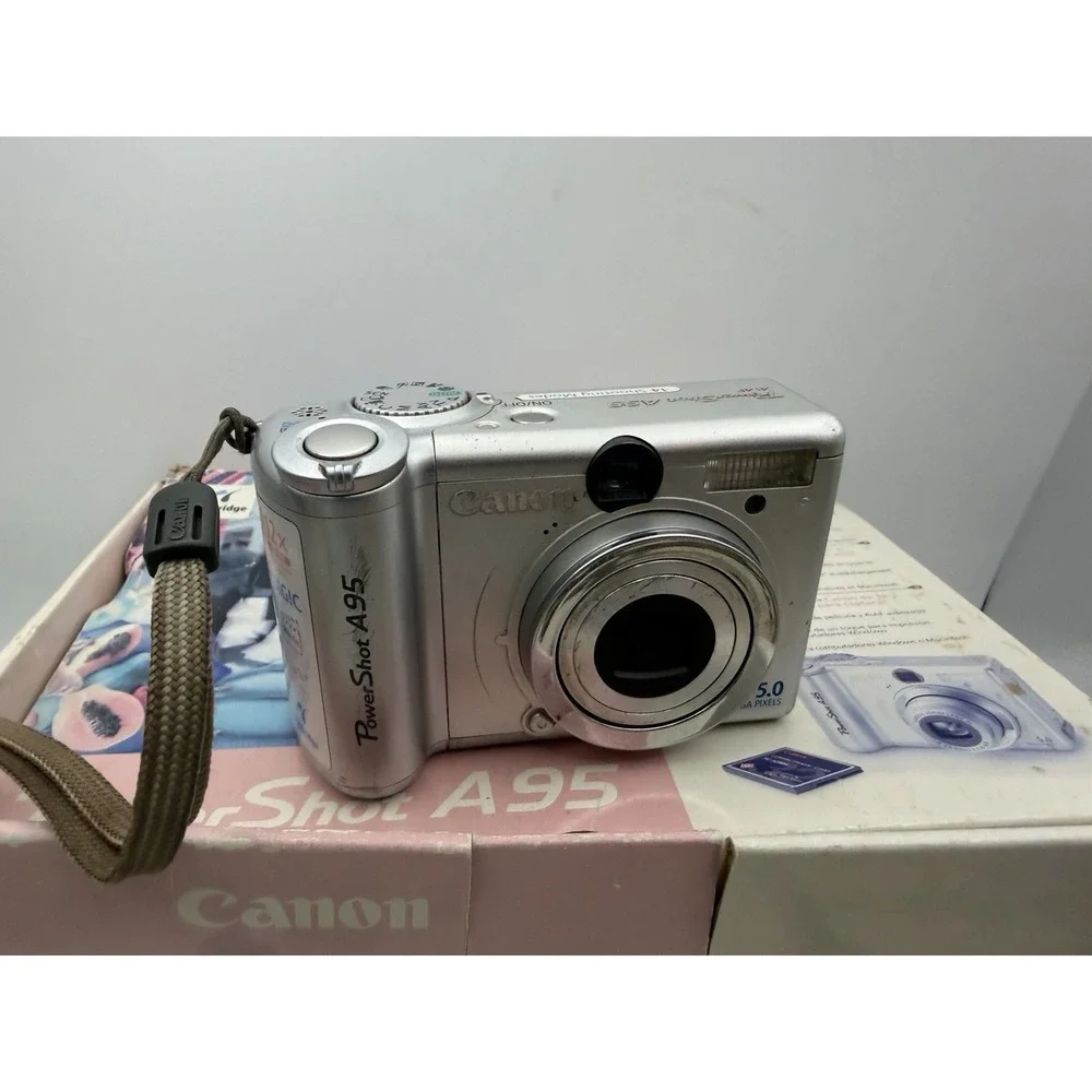 Canon PowerShot A95 5MP Digital Camera w/ Box Manuals Cable 512MB CF Card